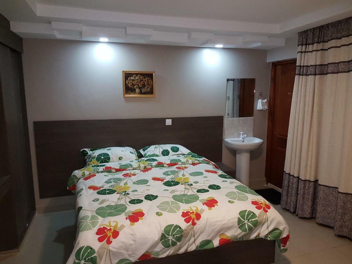 Adala Motel Meru Екстер'єр фото